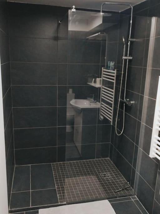 1 Independant Proche Paris Apartment